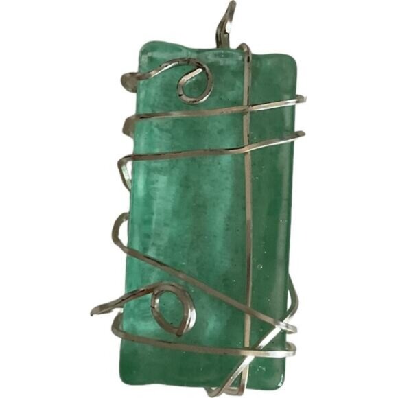 Green Sea Glass Pendant Wrapped In Silver Wire - Picture 1 of 4
